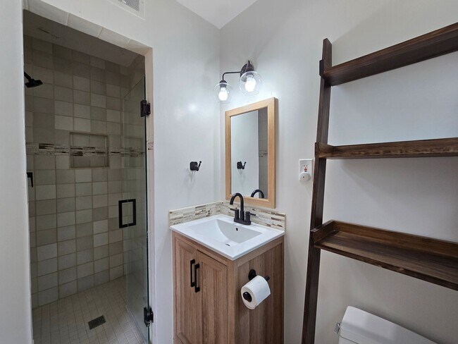 Building Photo - 133 Sereno Dr