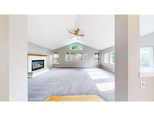 Building Photo - 520 Hanlon Ave