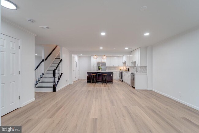 Building Photo - 4047 Chetham Wy