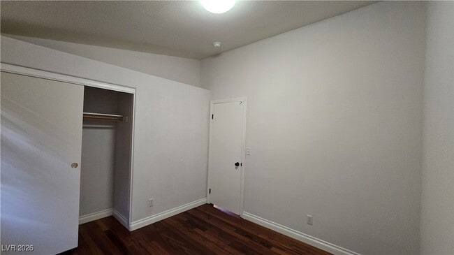 Building Photo - 10809 Armitage Ave