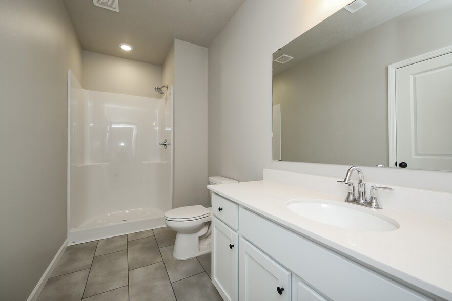 Downstairs bathroom - 5940 S Coneflower Ave
