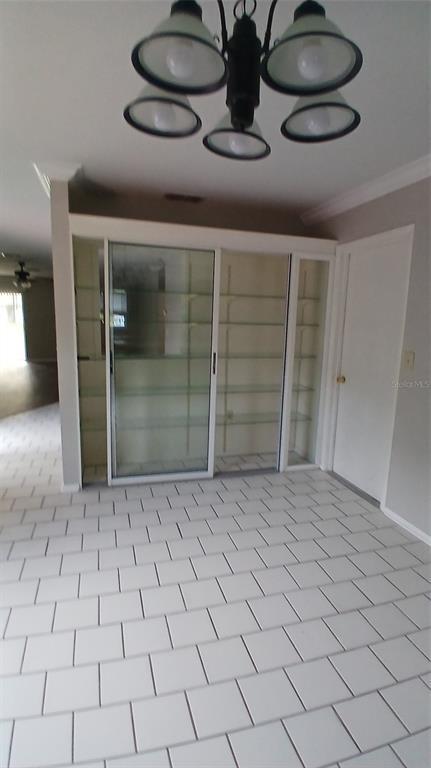 Building Photo - 1374 Giles Ave