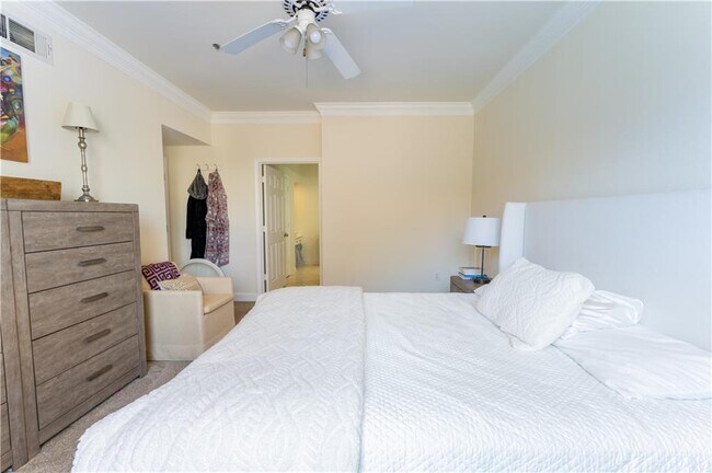 Building Photo - 3777 Peachtree Rd NE