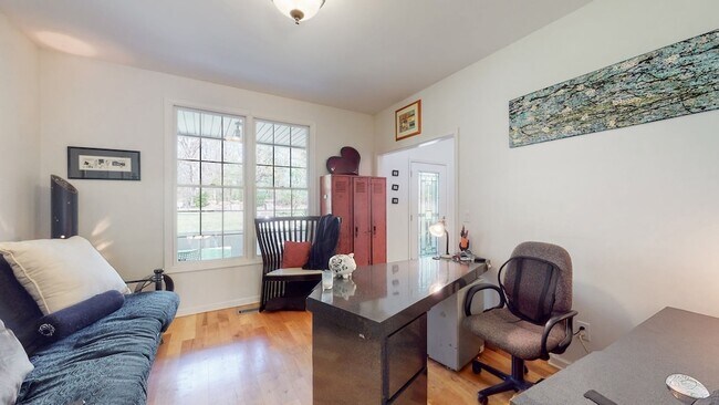 Building Photo - 8745 Old Charlotte Pike