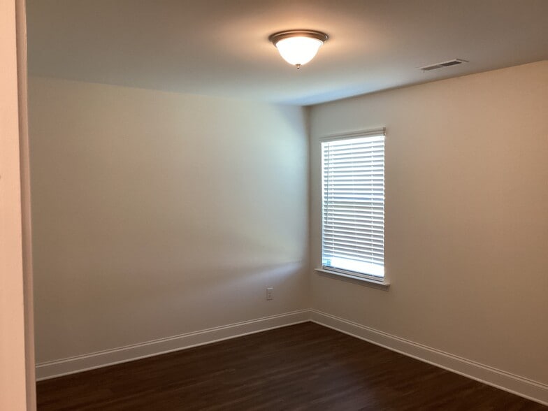 Building Photo - 2339 Campbell Cove Court