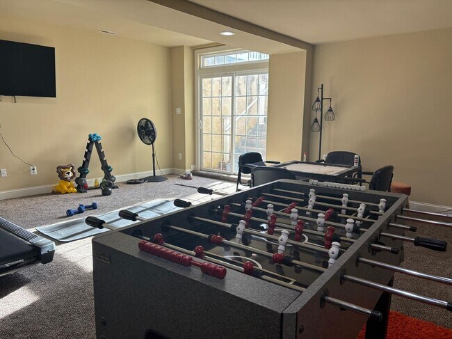 Building Photo - 501 Rain Tree Cir