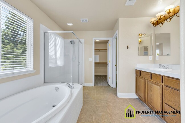 Building Photo - Luxury 5-BR Home Rental in Elk Grove