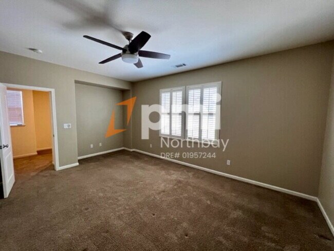 Building Photo - 1060 Villaggio Cir