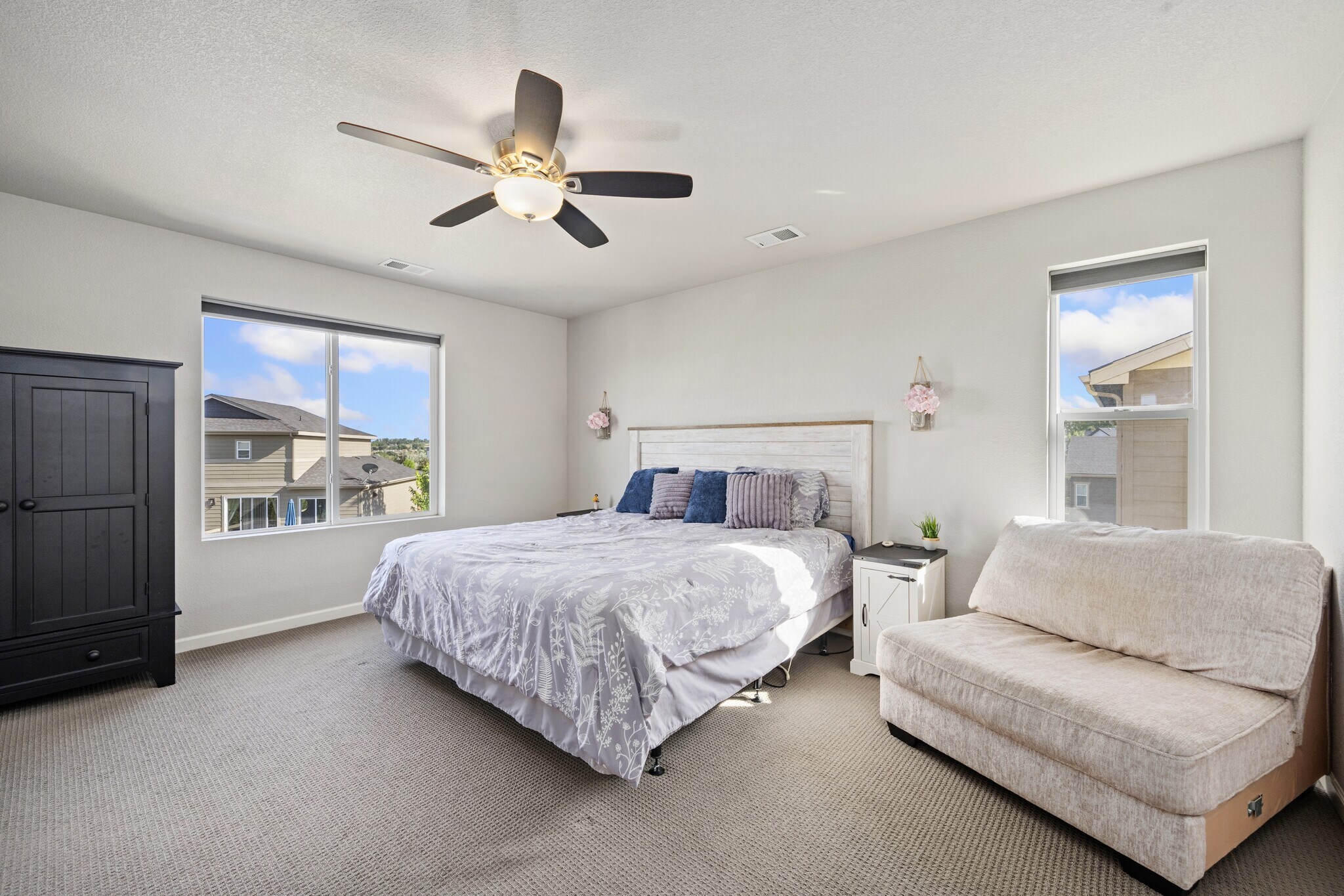 Building Photo - 3068 Aries Dr