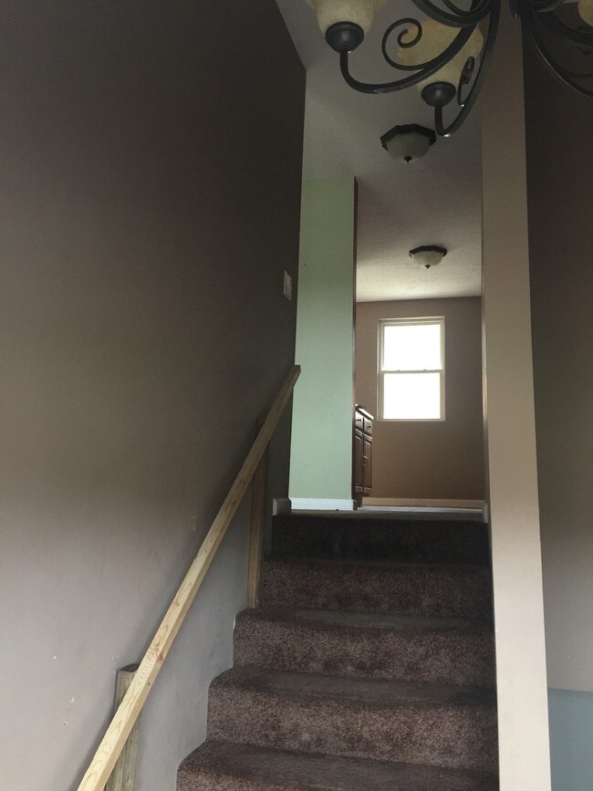 Building Photo - 2175 Maple Acres Rd