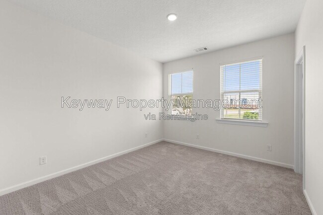 Building Photo - 1144 Carolina Ave