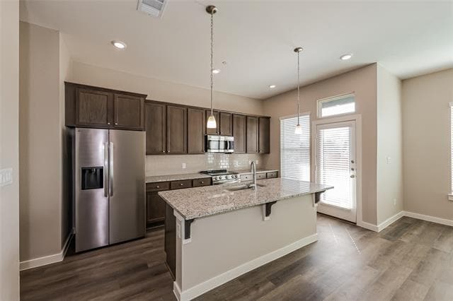 Building Photo - 3027 Songbird Ln