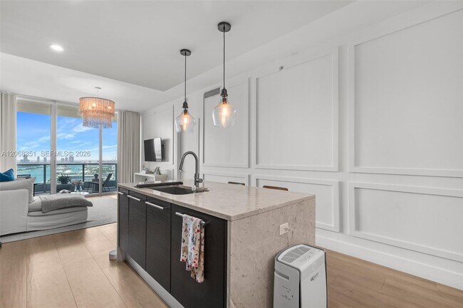 Building Photo - 900 Biscayne Blvd