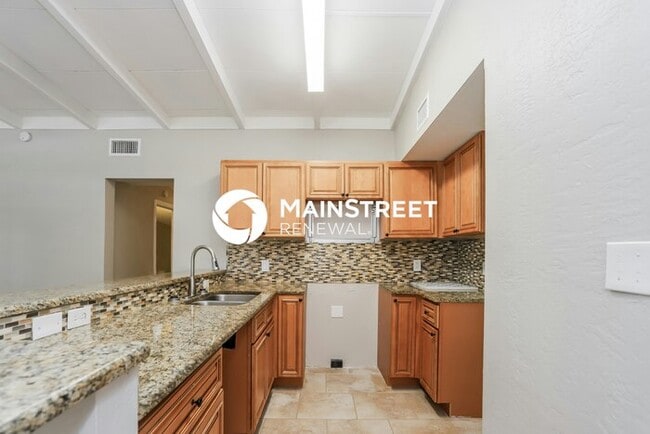 Building Photo - 3 Bedroom Pet-Friendly Home in ST PETERSBU...