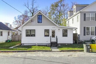 Building Photo - Beautifully Remodeled 3 Bedroom Cottage in...