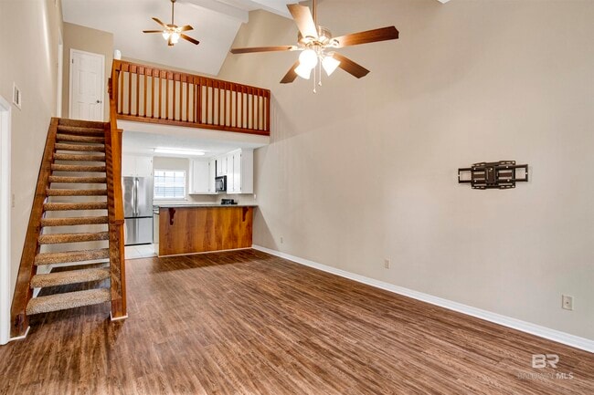 Building Photo - 200 Parma Dr