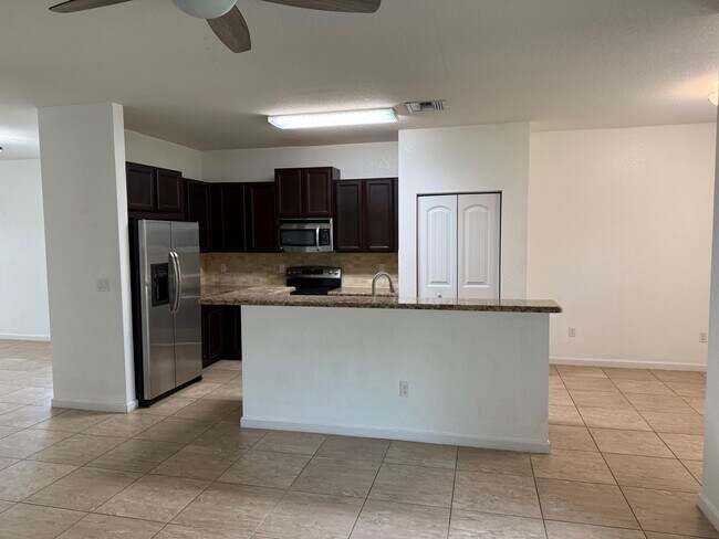 Building Photo - 9333 Silent Oak Cir