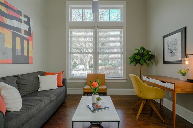 Building Photo - 2618 Thomas Ave