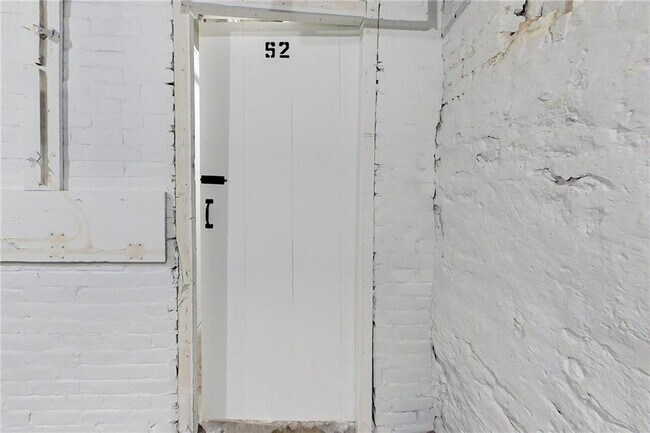 Building Photo - 41 Almy St