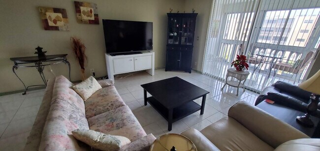 Primary Photo - 901 NE 14th Ave