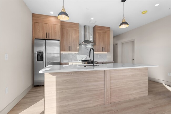 Building Photo - 453 Franklin St