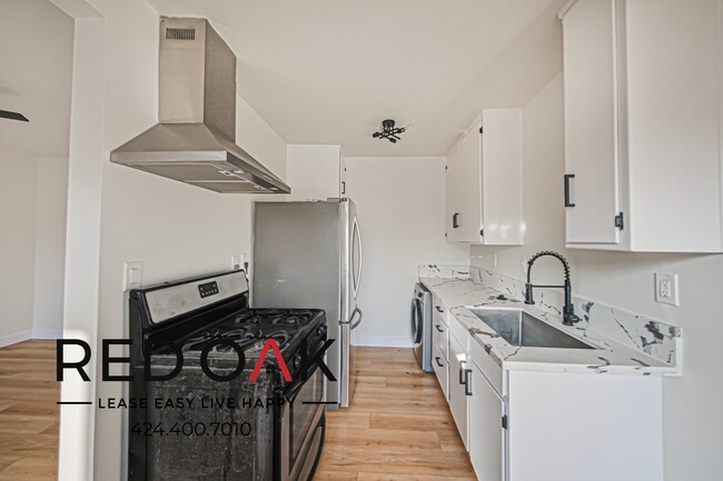 Building Photo - Sun-Drenched One Bedroom with Ample Storag...