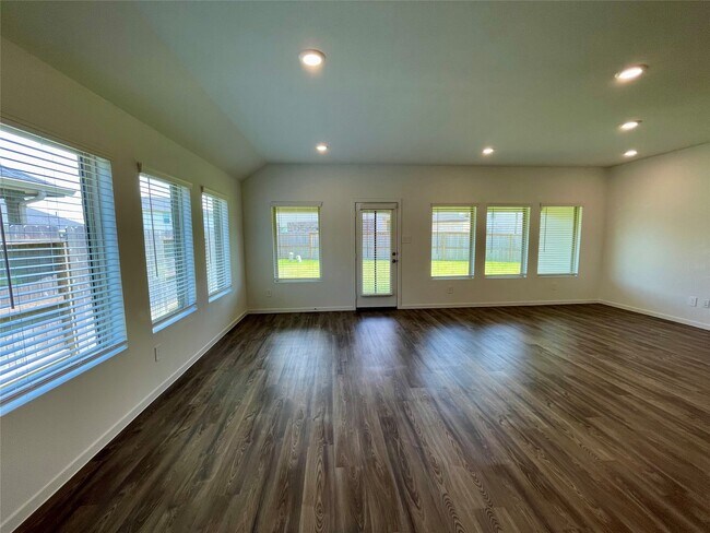 Building Photo - 17202 Coppice Oak Dr