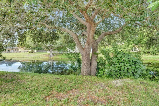 Building Photo - 22335 Boulder St