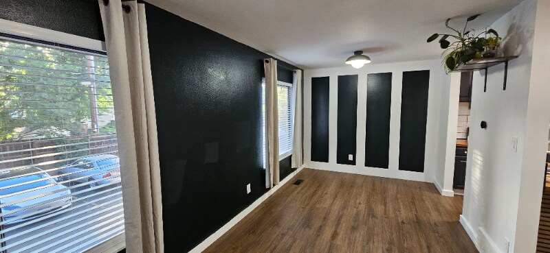 Building Photo - 935 Saturn Dr