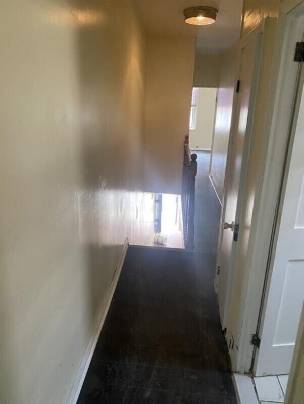 Building Photo - 4920 N Hutchinson St