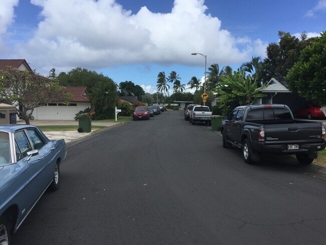 Building Photo - Aikahi Park Beautiful Four Bedroom Home