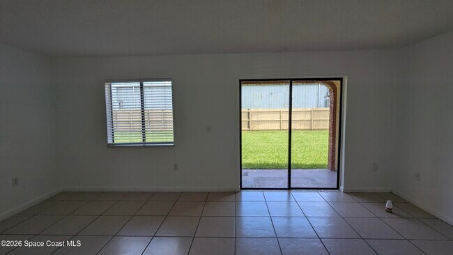 Building Photo - 174 San Juan Cir