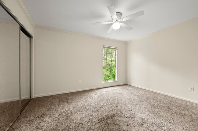 Building Photo - 5374 Rosedown Ct