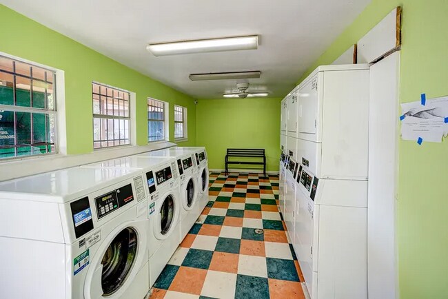 Building Photo - Step Into Style – Upscale Living Starts Now!
