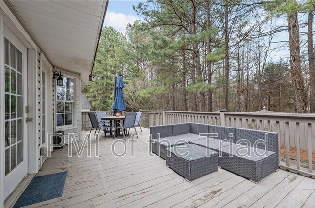 Building Photo - 2766 Briaroak Dr