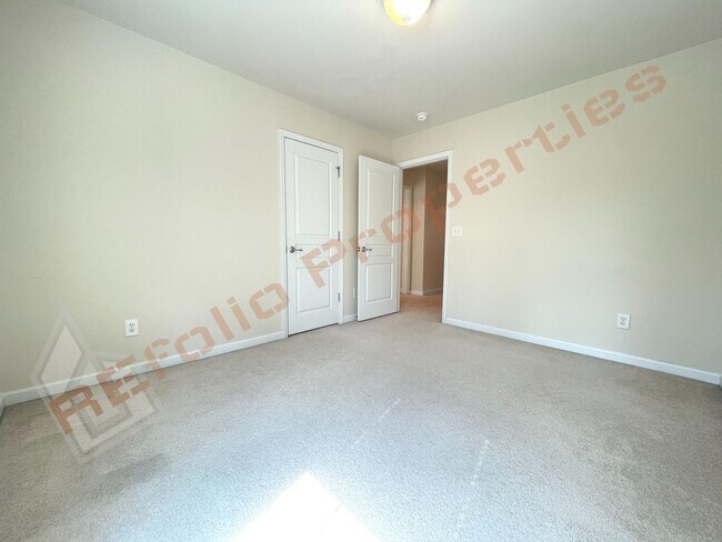 Building Photo - 219 Euphoria Cir