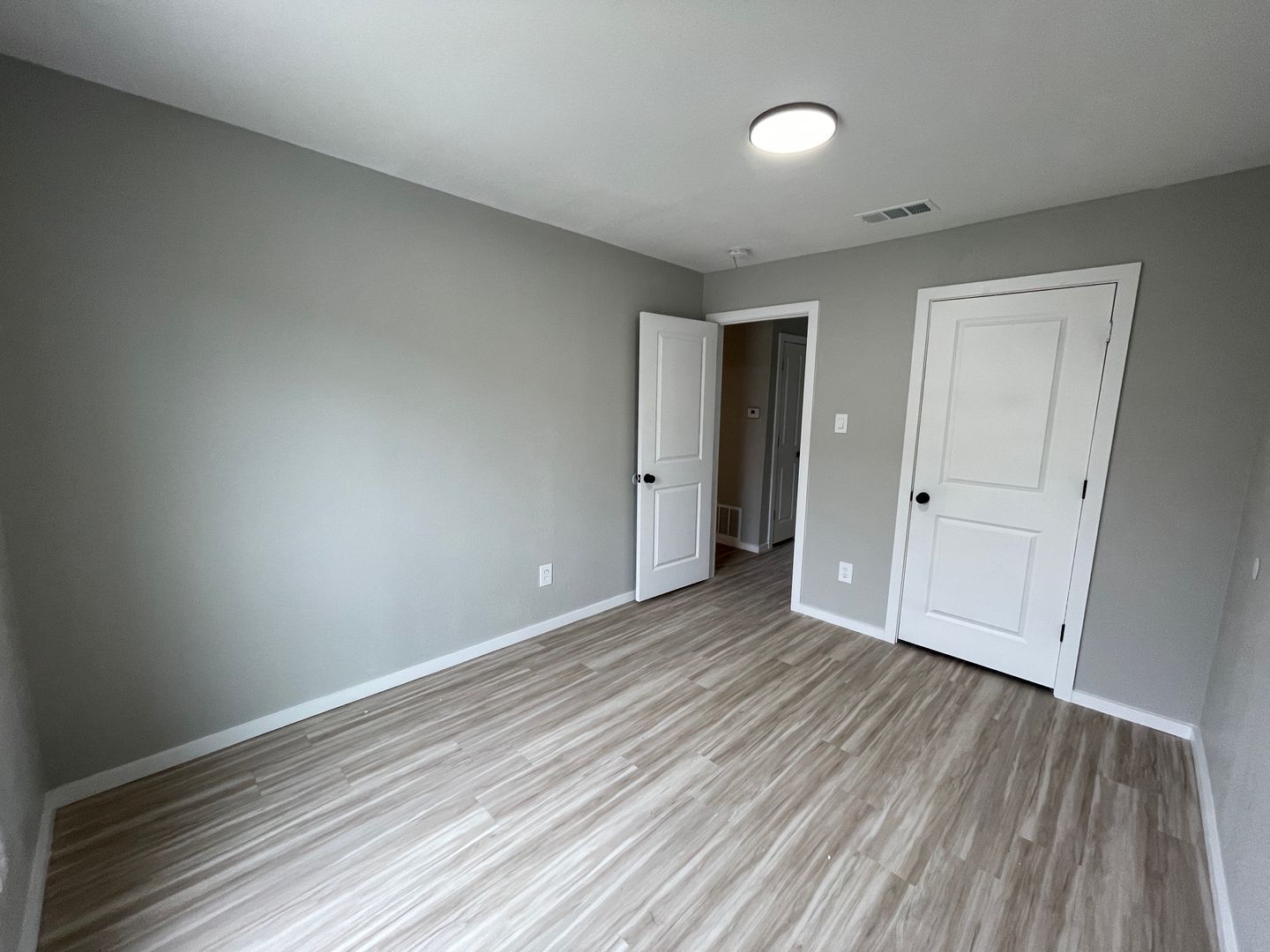 Building Photo - 1603 Benttree Dr