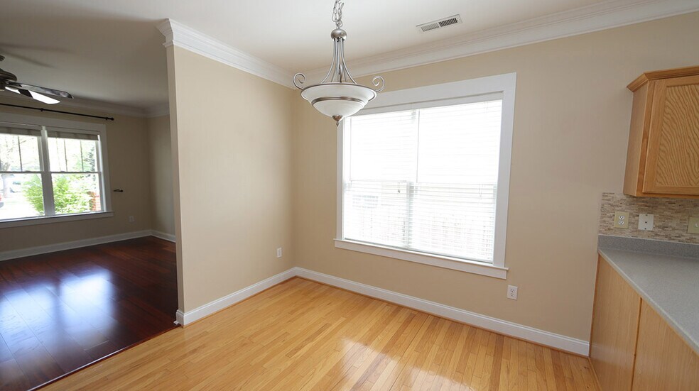 Building Photo - 10817 Connally Ln