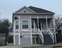 Building Photo - 3644 1st Ave