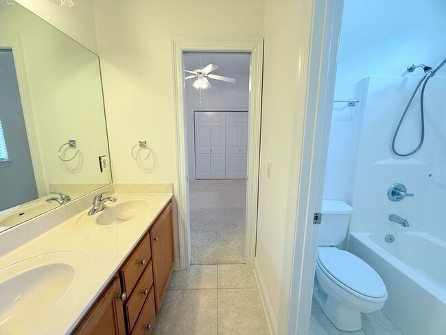 Building Photo - 4157 Castle Gate Dr