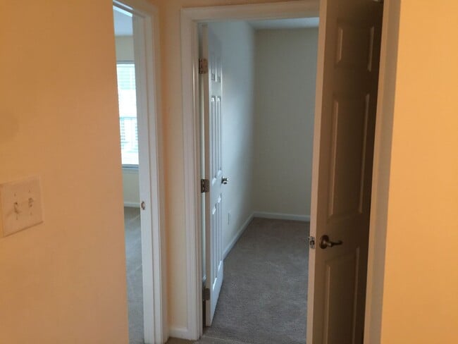 Building Photo - Beautiful Townhouse To Rent in Easter Henrico