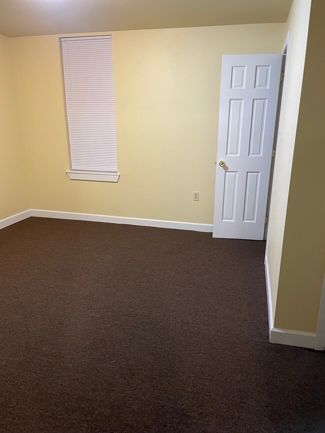 Building Photo - 610 Spruce St