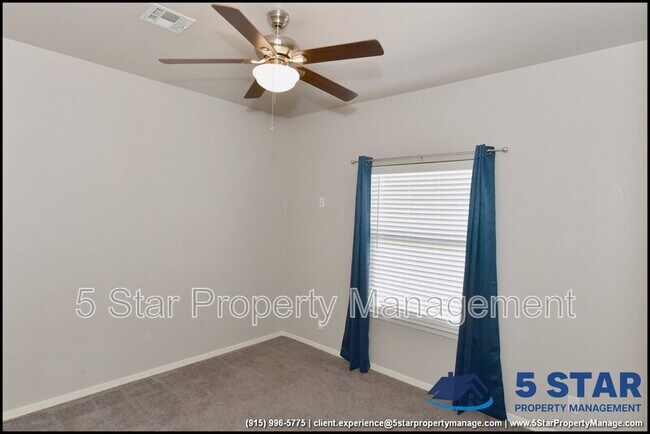 Building Photo - 4825 Mark Avizo