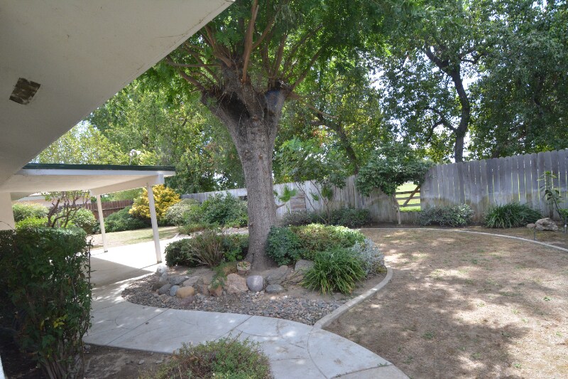 Building Photo - 6017 Friant Dr