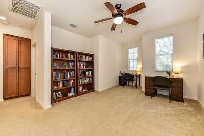 Building Photo - NICE TWO STORY HOME IN WEST ROSEVILLE!