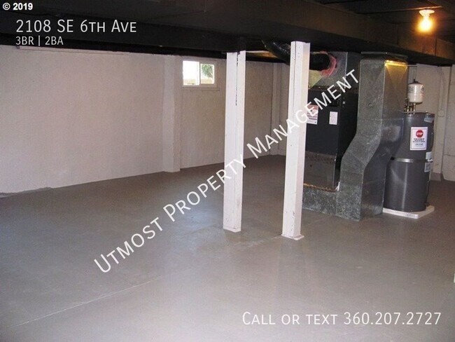 Building Photo - 2108 SE 6th Ave