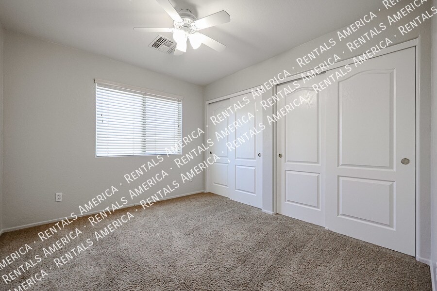 Building Photo - 1155 E Winchester Pl