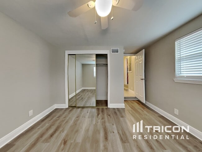 Building Photo - 412 Richards Ave
