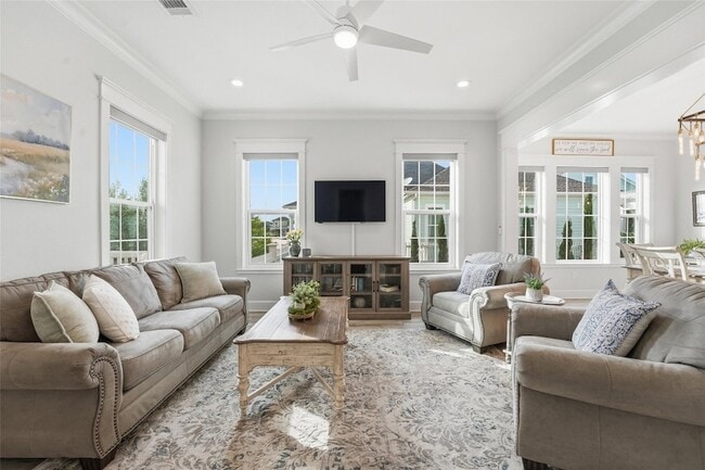 Building Photo - 10 Mariner Pass