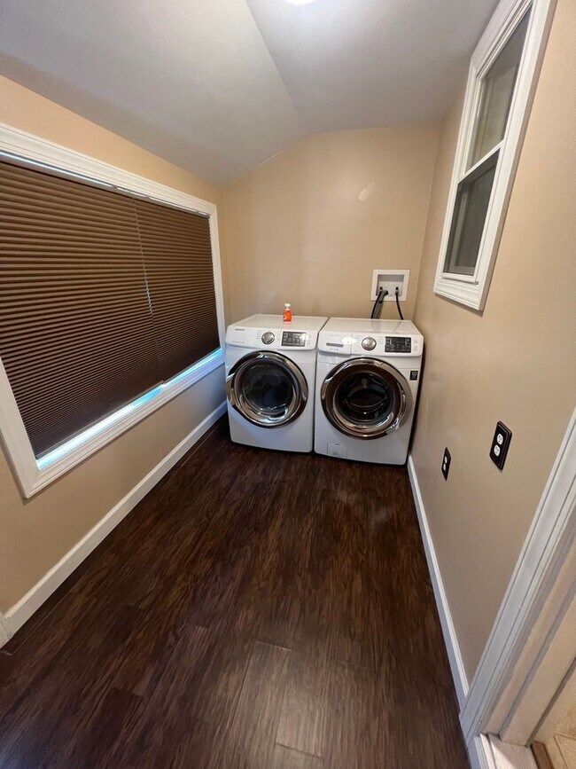 Building Photo - 4 bedroom home in Carlisle PA!